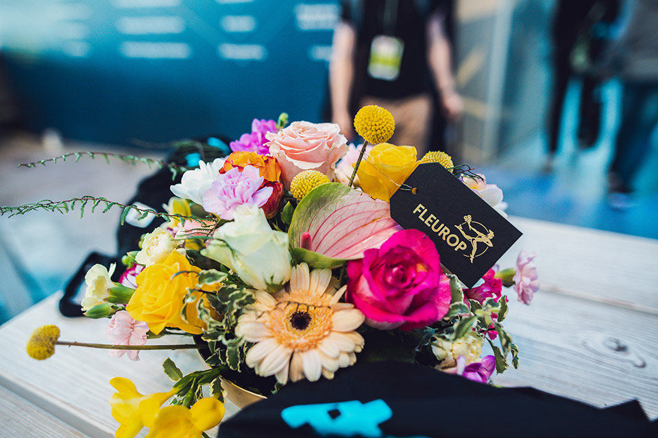 Fairtrade Awards 2022 Fleurop Blumenstrauß mit Fleuropkarte