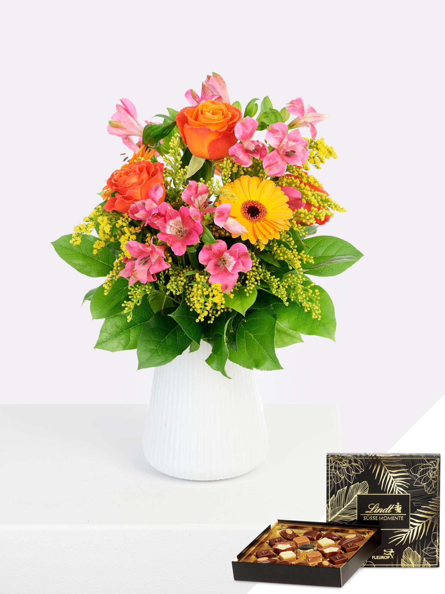 Fleurop Blumenversand - Blumenstrauß - Sonnige Geburtstagsgrüße mit Lindt-Pralinen M - Blumen online bestellen