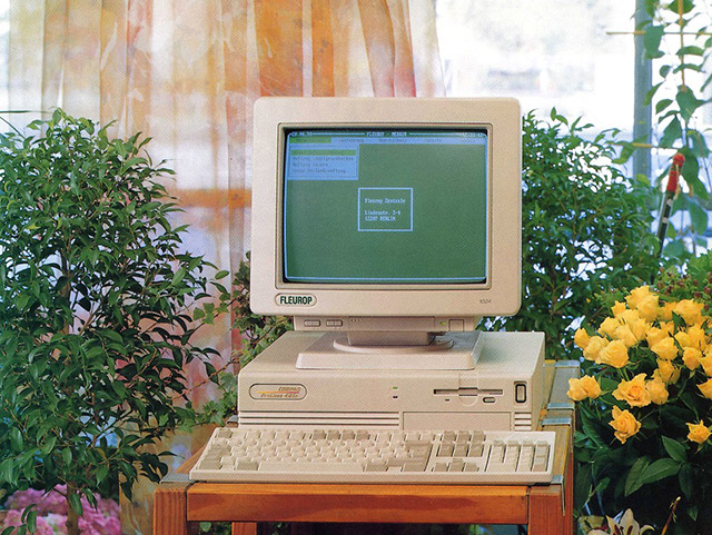 Fleurop Historie Archiv Merkur System alter Computer mit Merkurportal