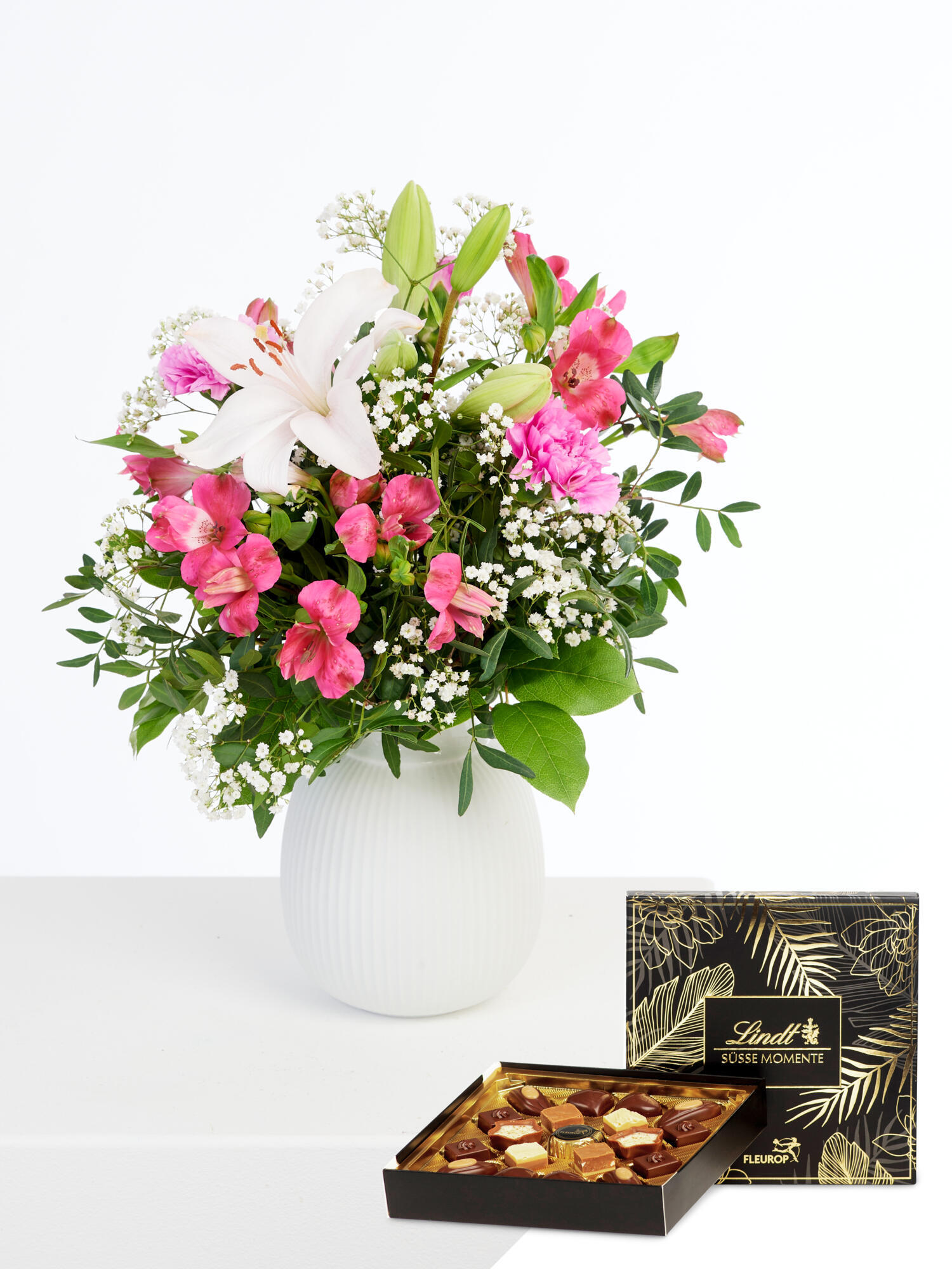 Fleurop Blumenversand - Blumenstrauß - Fröhlich und Aufgeweckt mit Lindt-Pralinen M - Blumen online bestellen