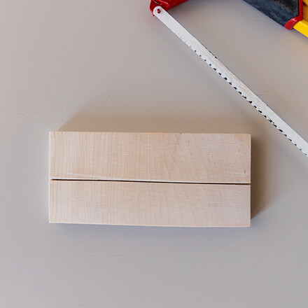 Trauergeschenk selber machen: Step 2 Multiplexzuschnitt mit einer gesägten Fuge für eine Karte