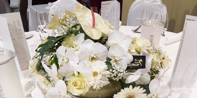 Blumentischdeko bei dem Semperopernball