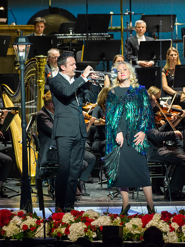 Operngala Bonn Deutsche Aids Stiftung Till Broener Trill Broener bei dem Galakonzert